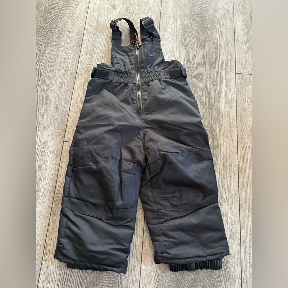 Cat and Jack kids snow suit NWOT